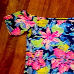 NWT- Lilly Pulitzer Scoop neck top